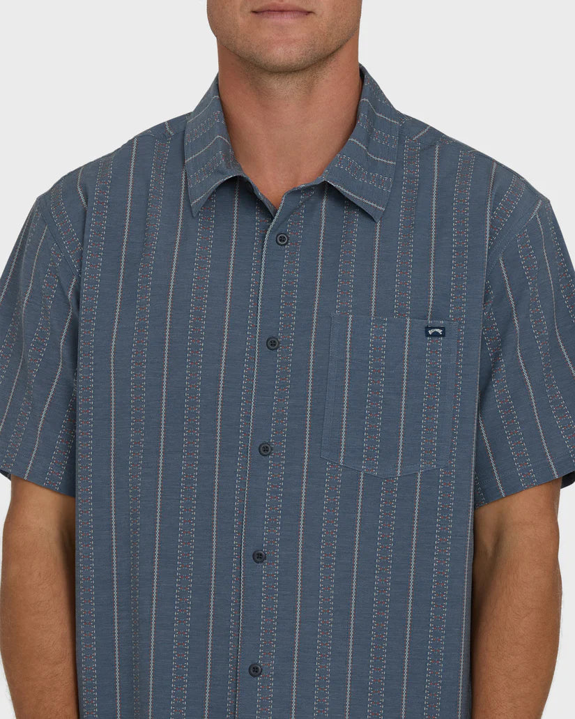 BILLABONG A/DIV SURFTREK TRANSIT SHORT SLEEVE WOVEN SHIRT