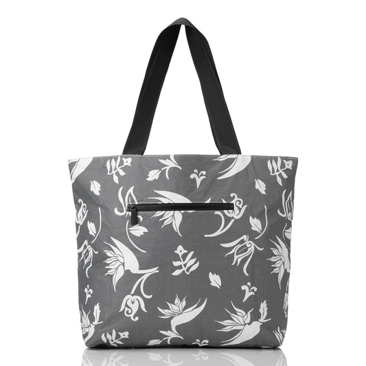 ALOHA PEKELO DAY TRIPPER