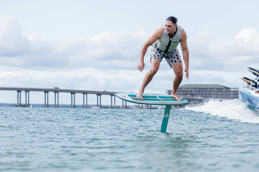 LIQUID FORCE HORIZON FOIL BOARD WITH CARBON HORIZON 120 HYDROFOIL