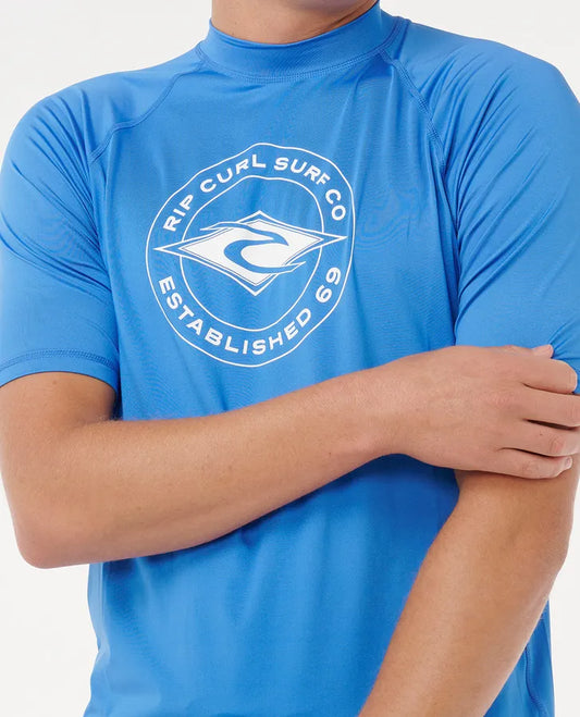 RIPCURL STAPLER UPF50 SHORT SLEEVE RASH GUARD