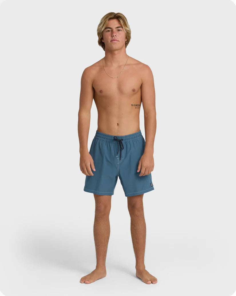 BILLABONG LINEUP SOLID LAYBACK TRUNKS
