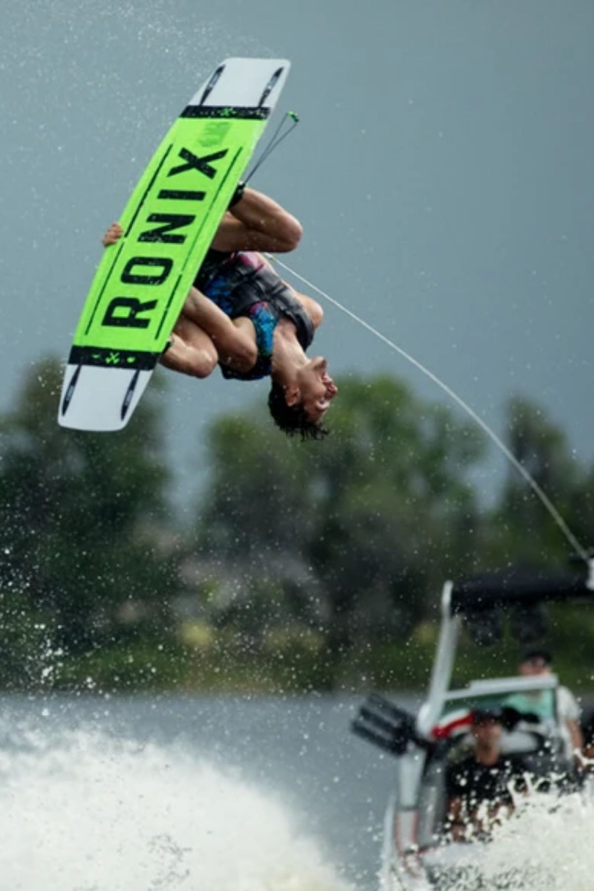 Ronix District Wakeboard - Cottage Toys Canada - Peterborough - Ontario - Canada