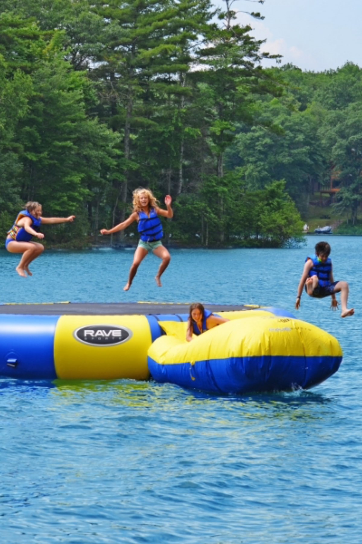 Rave Bongo 15 Water Park (15' Bouncer) - Cottage Toys Canada - Peterborough - Ontario - Canada